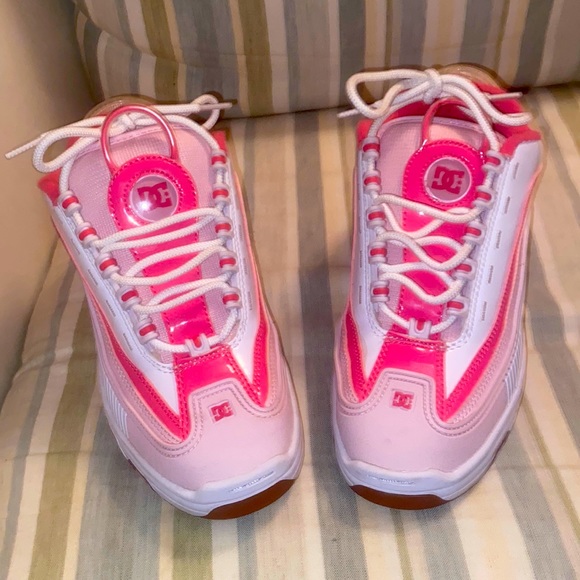 PINK AND WHITE DC SHOES BRAND NEW - Picture 1 of 6